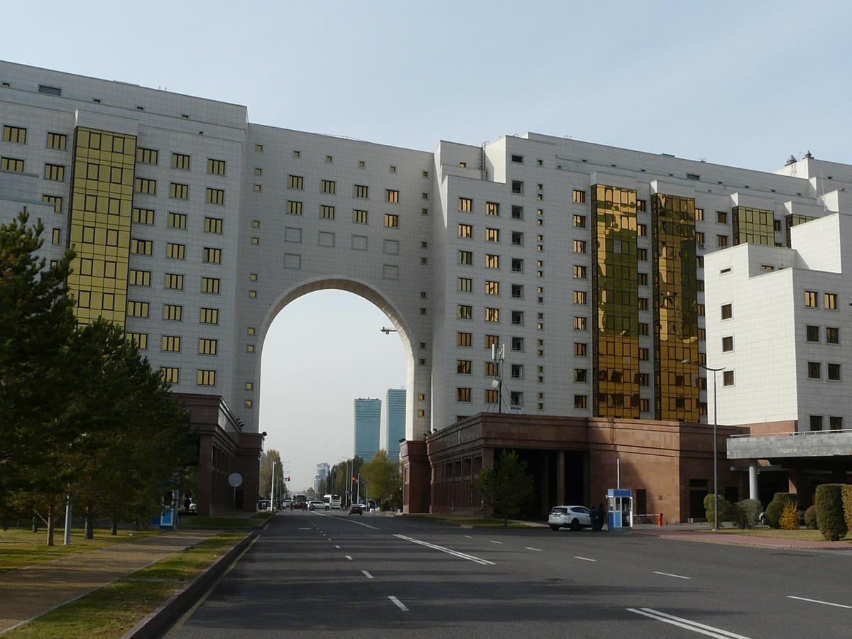 Hostel Infiniti アスターナ エクステリア 写真